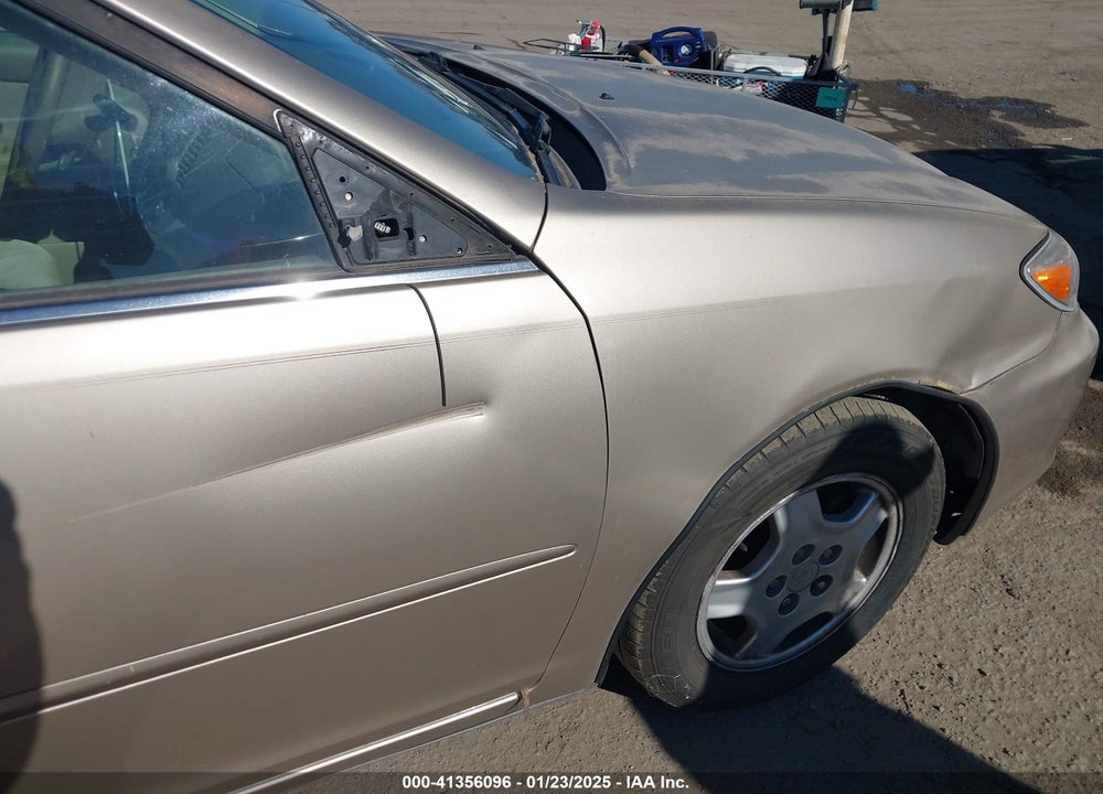 2002 TOYOTA CAMRY LE VIN: JTDBE32K520137786