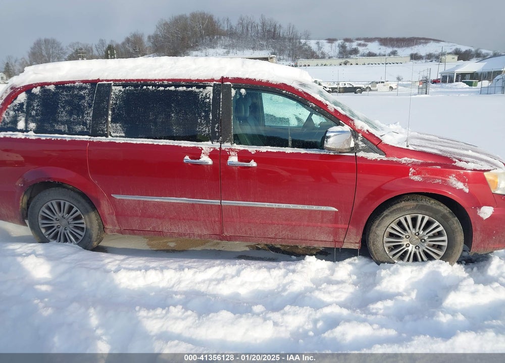 2014 CHRYSLER TOWN & COUNTRY VIN: 2C4RC1CG3ER198552