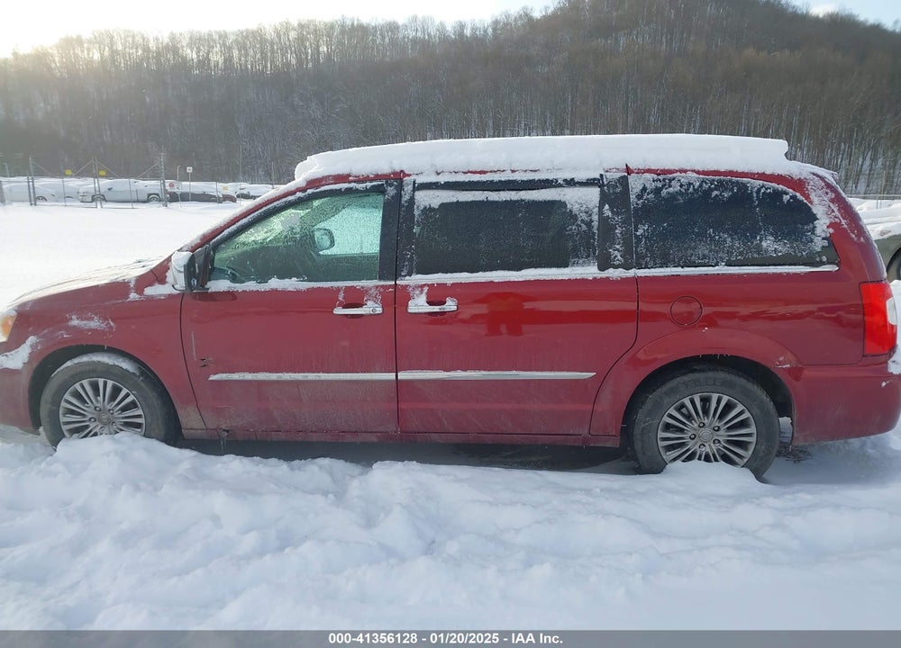 2014 CHRYSLER TOWN & COUNTRY VIN: 2C4RC1CG3ER198552
