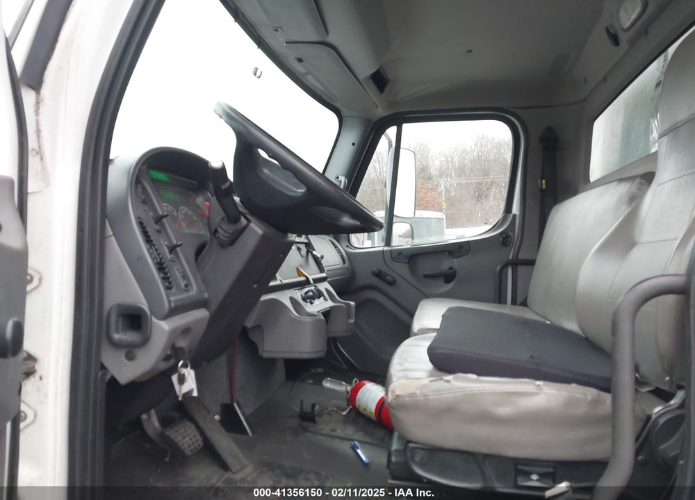 2018 FREIGHTLINER M2 106 VIN: 1FVACWFB2JHJP3985
