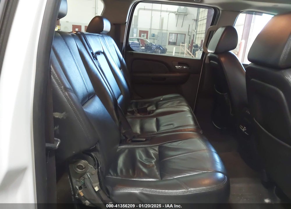 2009 CHEVROLET SUBURBAN 1500 LT2 VIN: 1GNFK26309R170215