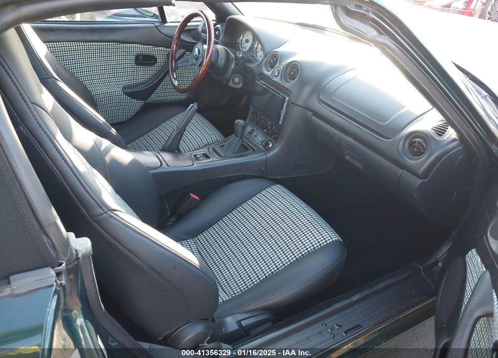 2001 MAZDA MX-5 MIATA LS/SPECIAL EDITION VIN: JM1NB353710205398