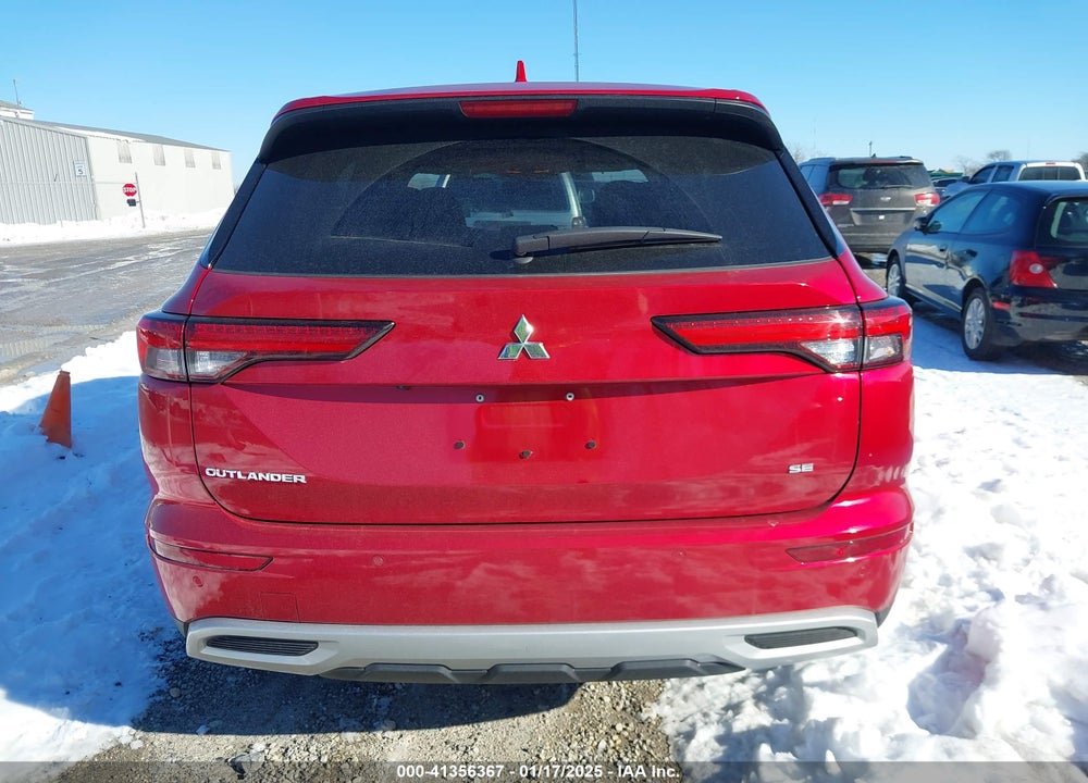 2024 MITSUBISHI OUTLANDER SE 2.5 2WD/SE BLACK EDITION S-AWC/SE BLACK EDITION W/PANO ROOF S-AWC VIN: JA4J3VA80RZ036433