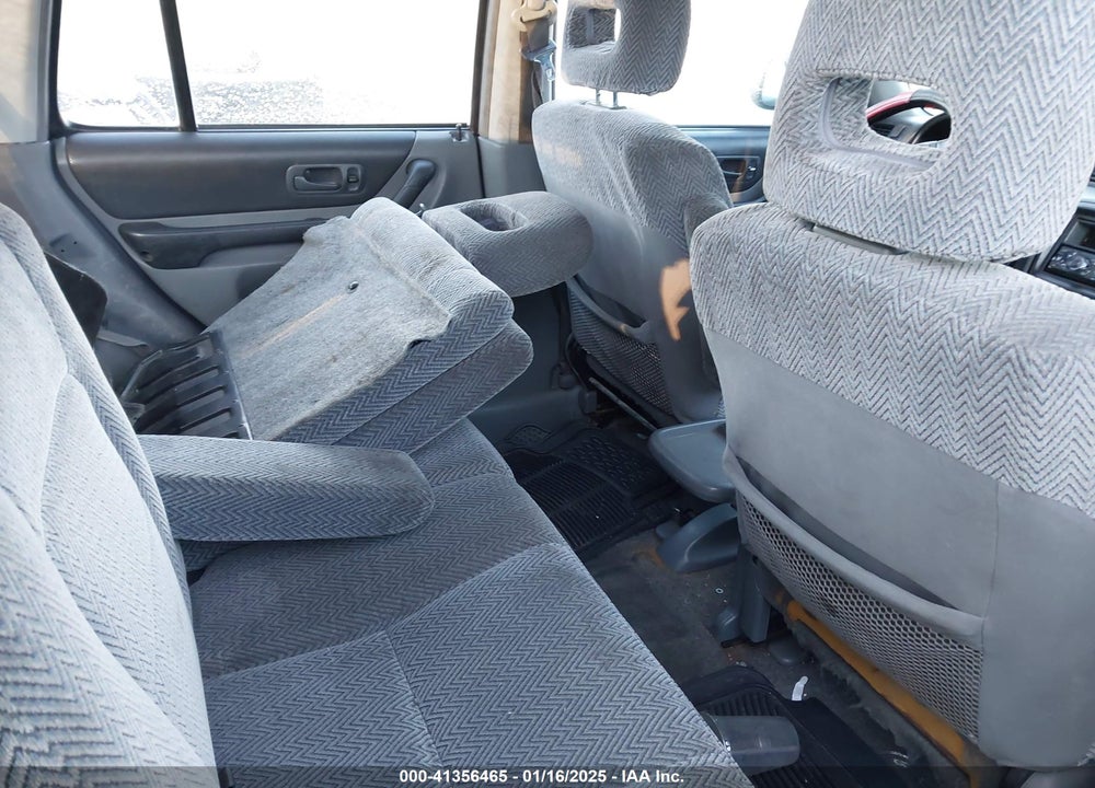 1998 HONDA CR-V EX VIN: JHLRD1867WC053606