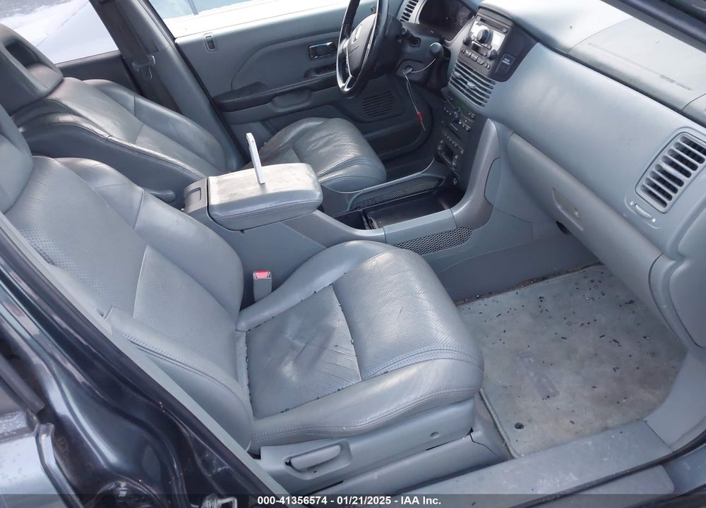 2005 HONDA PILOT EX-L VIN: 5FNYF18575B068442