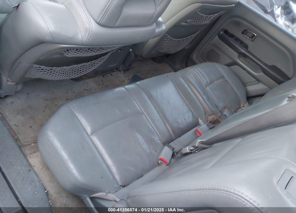 2005 HONDA PILOT EX-L VIN: 5FNYF18575B068442