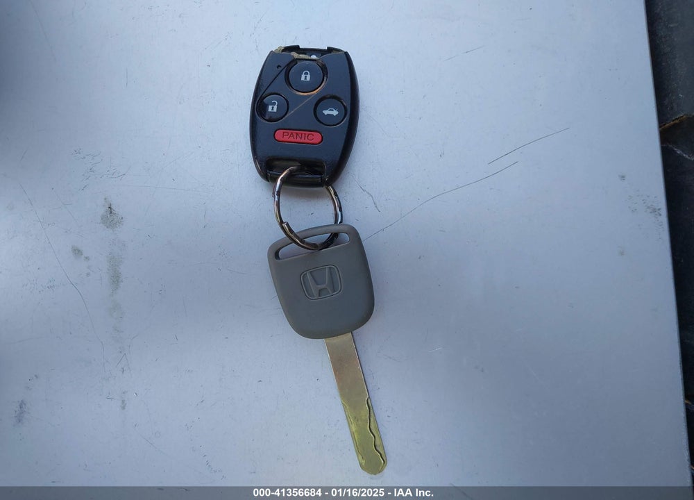 2012 HONDA CIVIC VIN: 2HGFB2F88CH522146