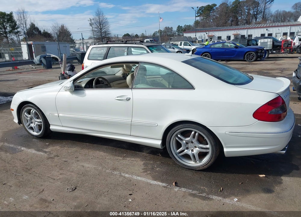 2009 MERCEDES-BENZ CLK 550 VIN: WDBTJ72H29F266229