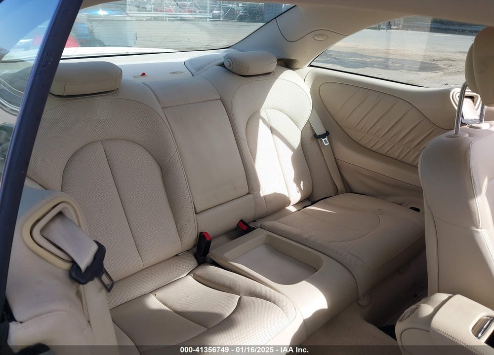 2009 MERCEDES-BENZ CLK 550 VIN: WDBTJ72H29F266229