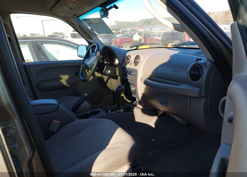 2004 JEEP LIBERTY SPORT VIN: 1J4GK48K54W148115