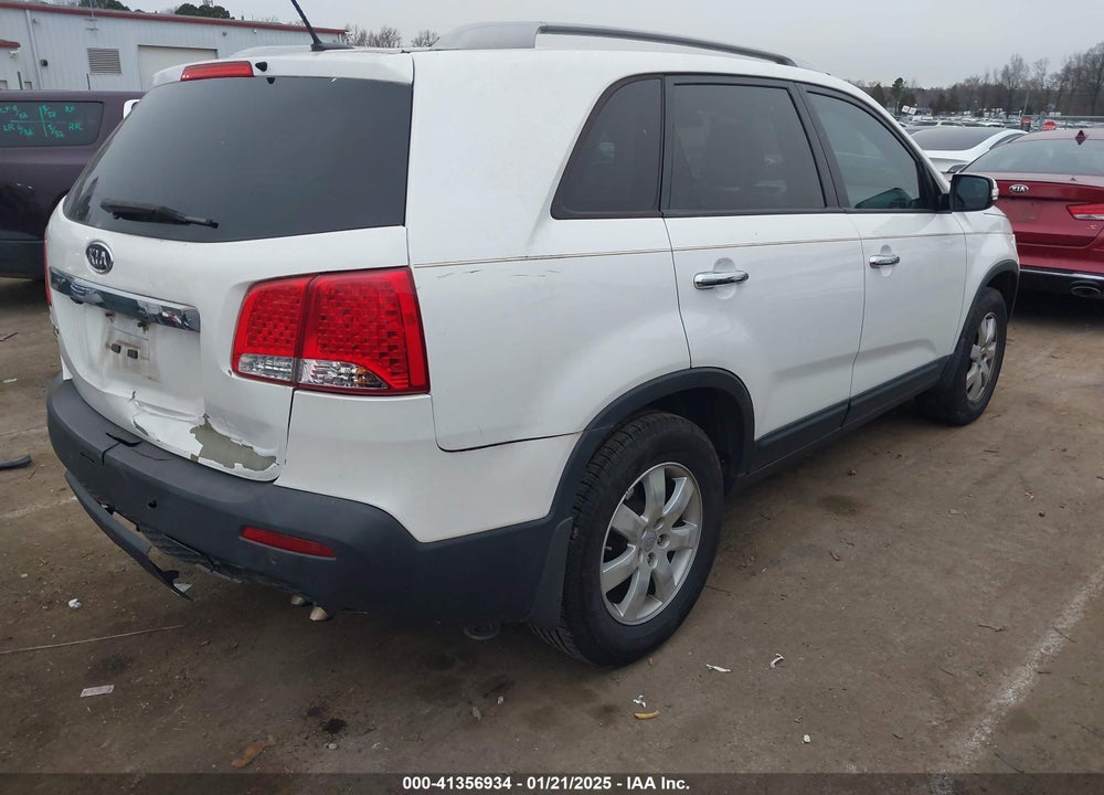 2011 KIA SORENTO LX VIN: 5XYKT3A15BG147274