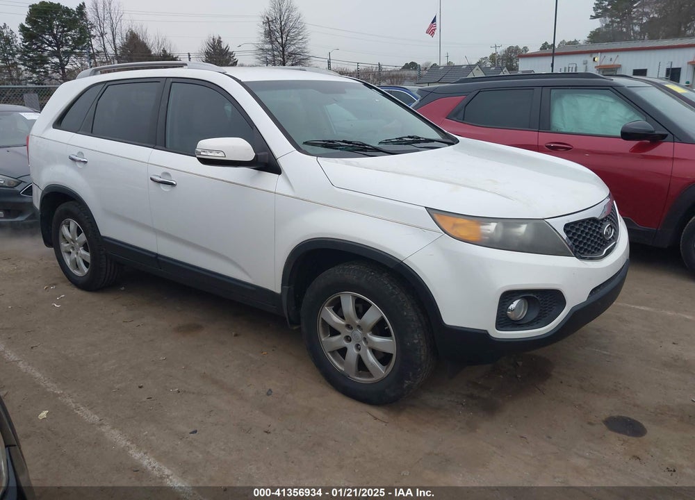 2011 KIA SORENTO LX VIN: 5XYKT3A15BG147274