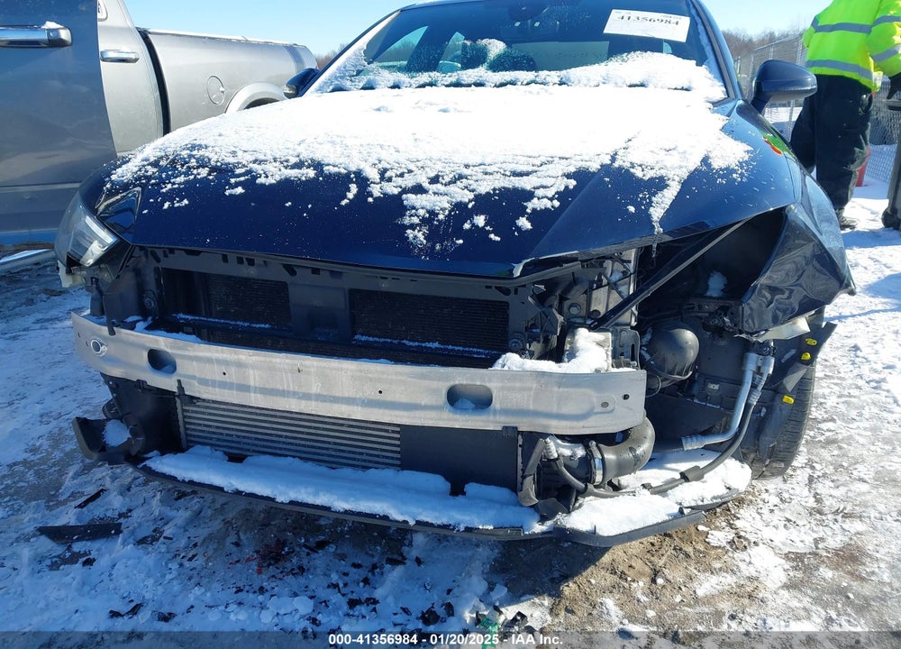 2018 AUDI A4 VIN: WAUDNAF49JA134498