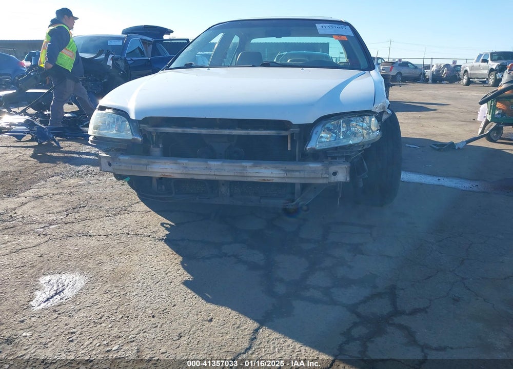 2001 HONDA ACCORD 3.0 EX VIN: 1HGCG16591A075228