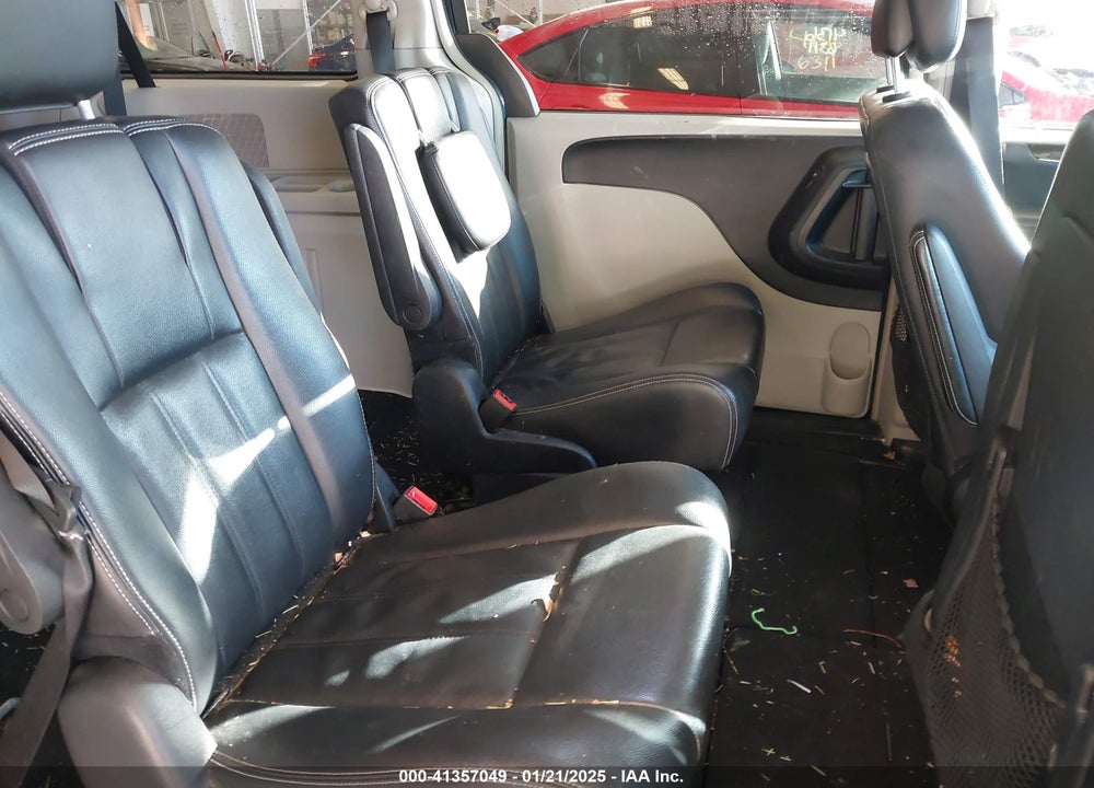 2014 CHRYSLER TOWN & COUNTRY TOURING VIN: 2C4RC1BG8ER386789