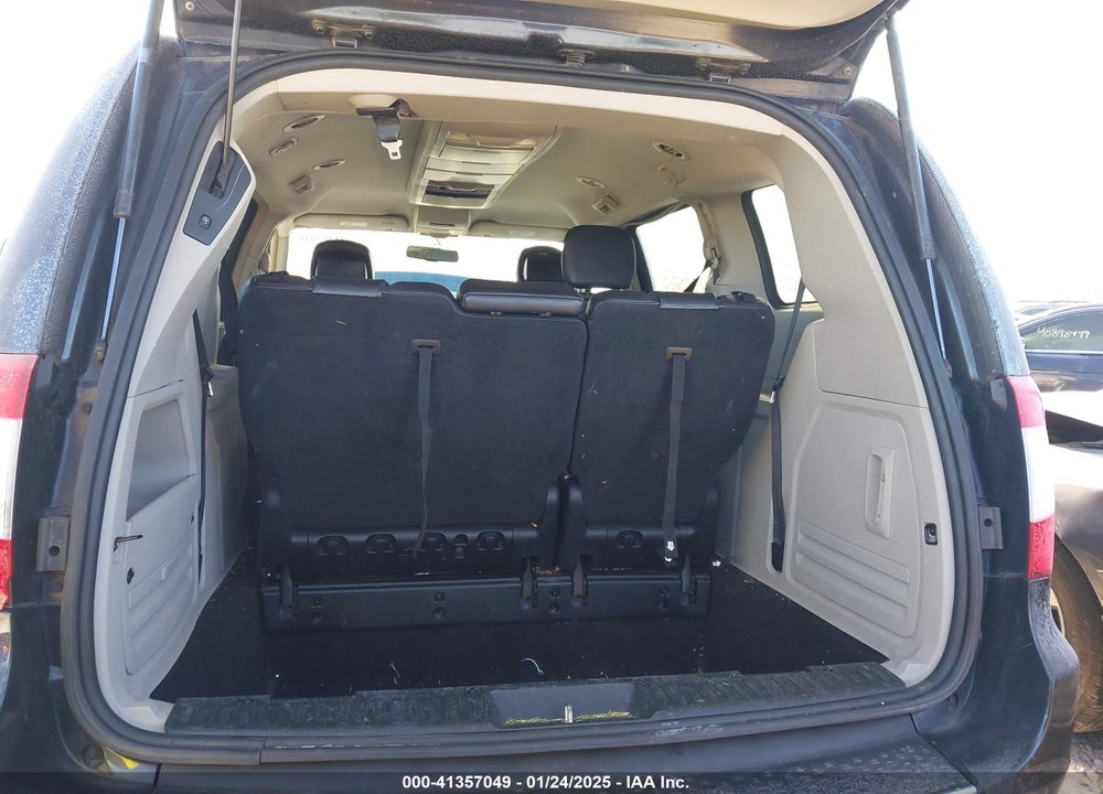 2014 CHRYSLER TOWN & COUNTRY TOURING VIN: 2C4RC1BG8ER386789