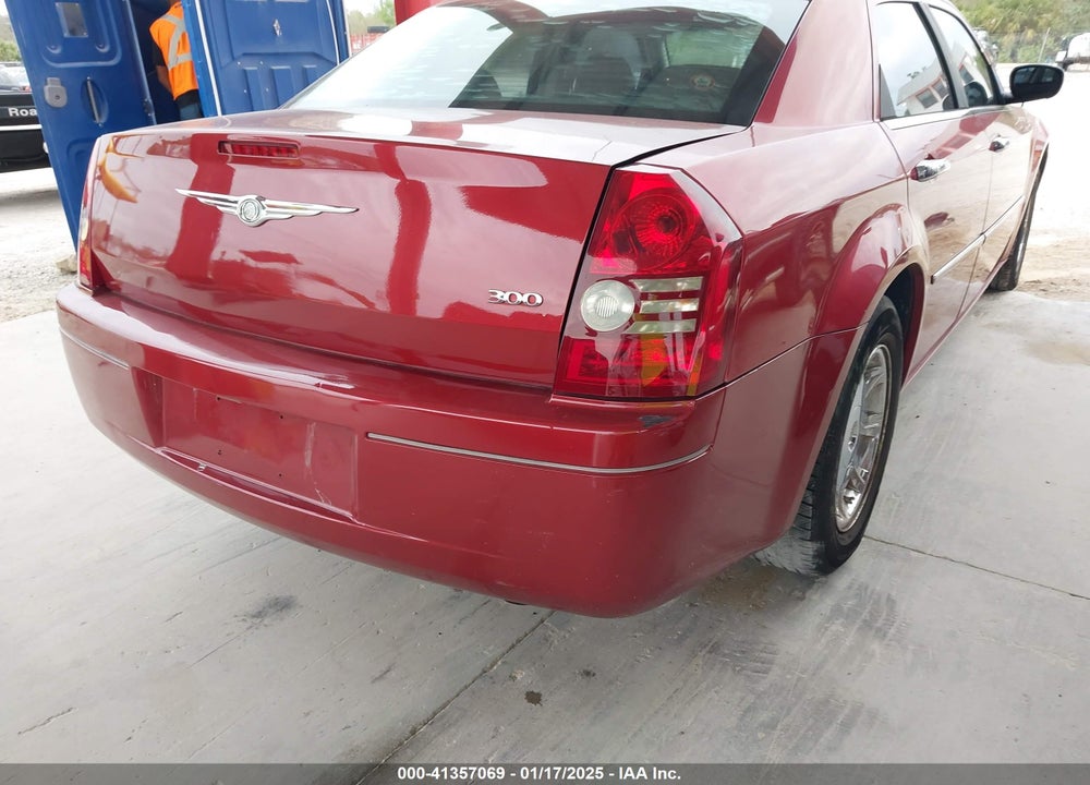 2008 CHRYSLER 300 VIN: 2C3KA43R68H222593