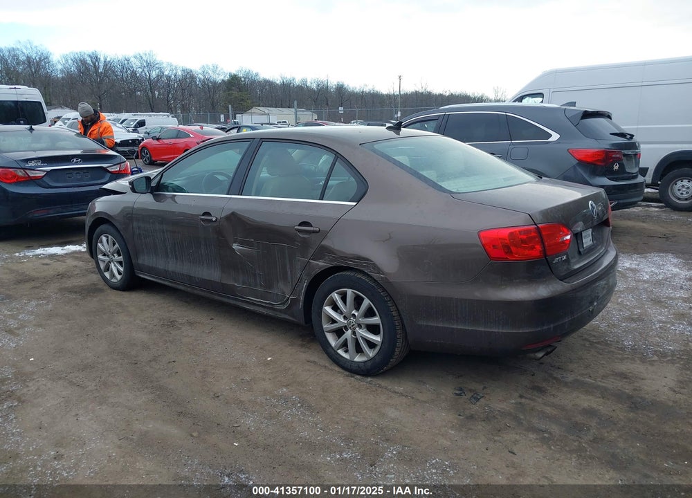 2014 VOLKSWAGEN JETTA VIN: 3VWD17AJ8EM240302