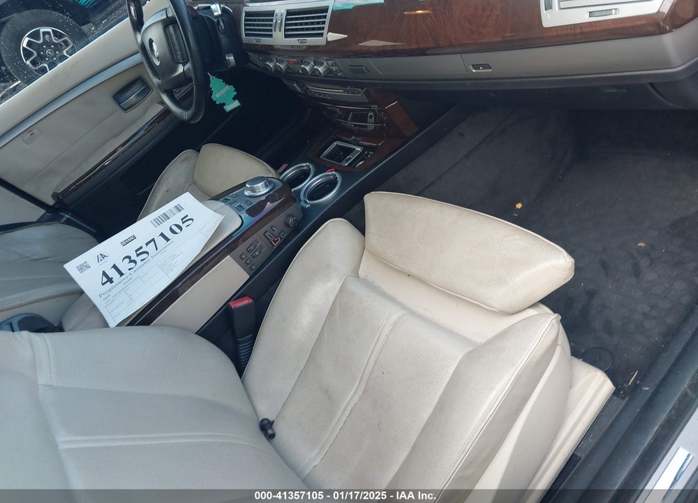 2007 BMW 750 VIN: WBAHN83547DT65422