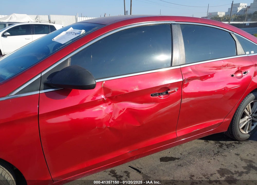2016 HYUNDAI SONATA VIN: 5NPE24AF5GH272390