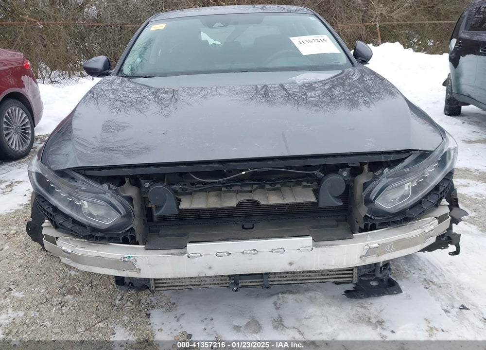 2018 HONDA ACCORD VIN: 1HGCV1F11JA258075