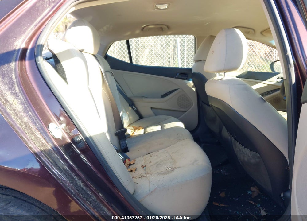 2014 KIA OPTIMA VIN: 5XXGM4A70EG280613