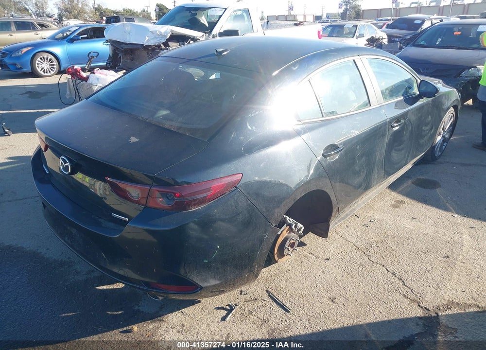 2020 MAZDA 3 PREFERRED PACKAGE VIN: JM1BPADL8L1164805