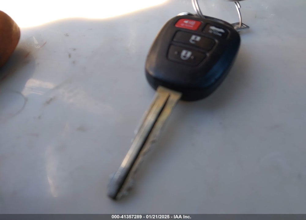 2016 TOYOTA COROLLA VIN: 2T1BURHE7GC663180