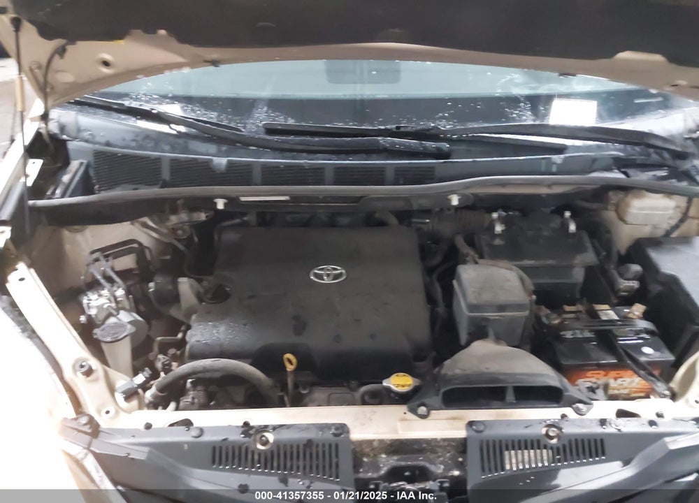 2011 TOYOTA SIENNA LE V6 VIN: 5TDKK3DC1BS109866