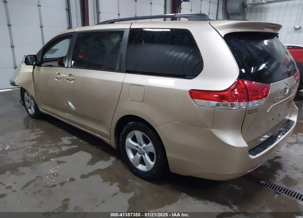 2011 TOYOTA SIENNA LE V6 VIN: 5TDKK3DC1BS109866