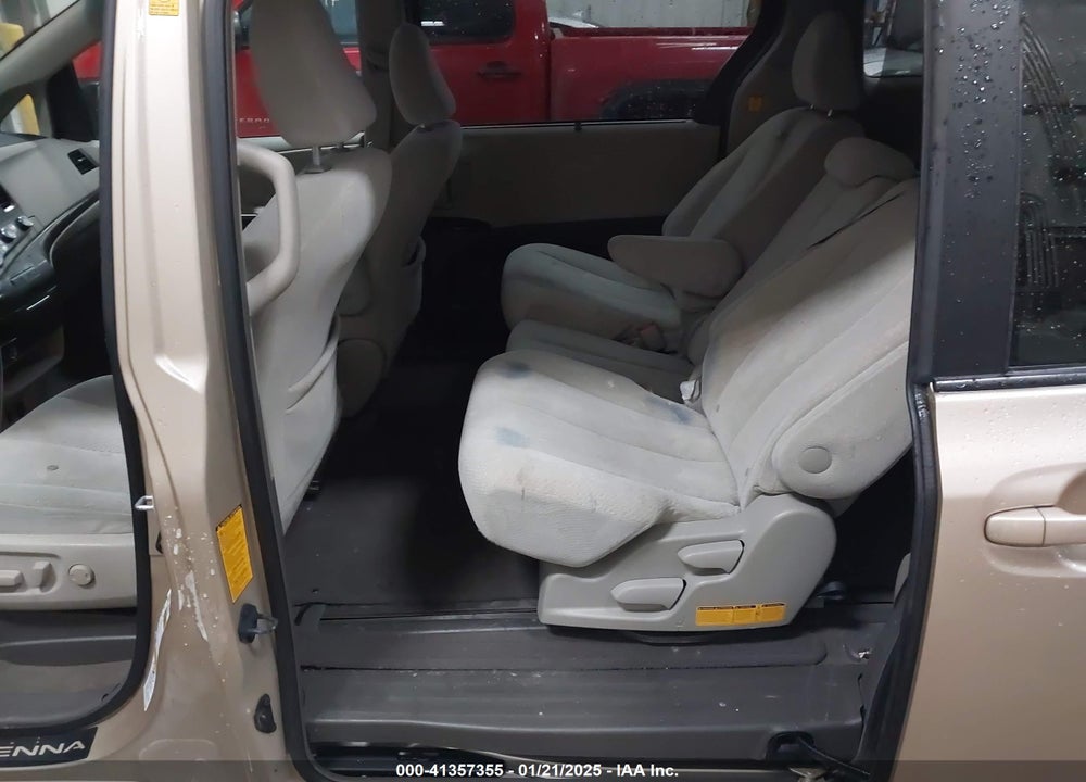 2011 TOYOTA SIENNA LE V6 VIN: 5TDKK3DC1BS109866