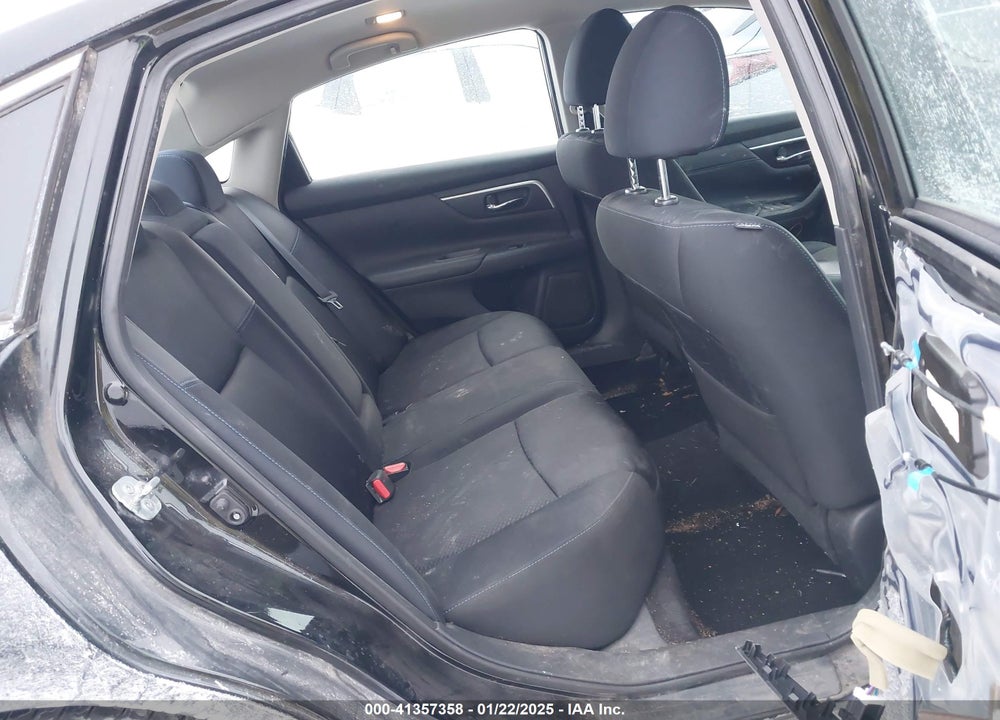 2017 NISSAN ALTIMA VIN: 1N4AL3APXHC141621