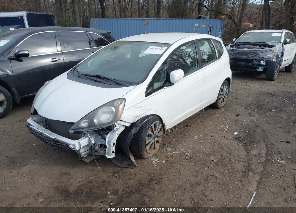 2013 HONDA FIT SPORT VIN: JHMGE8H56DC002692