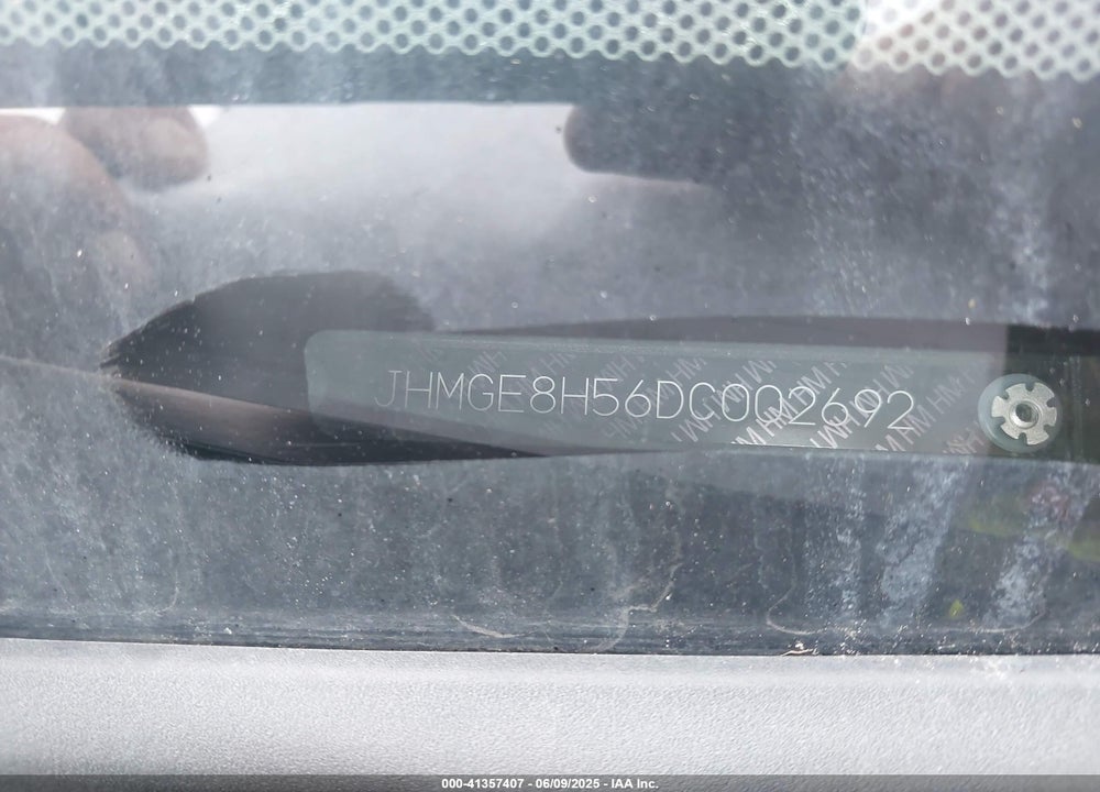 2013 HONDA FIT SPORT VIN: JHMGE8H56DC002692
