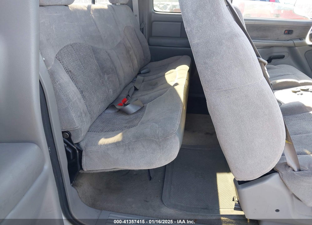 2000 CHEVROLET SILVERADO 2500 LS VIN: 1GCFC29UXYZ178749