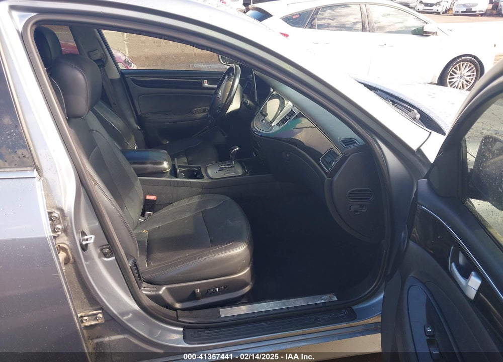 2014 HYUNDAI GENESIS VIN: KMHGC4DD0EU263675