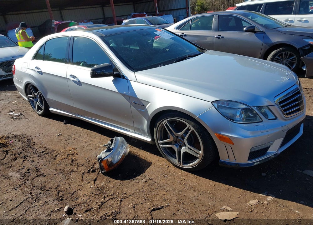 2011 MERCEDES-BENZ E 63 AMG VIN: WDDHF7HB7BA427825
