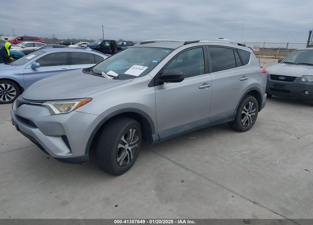 2018 TOYOTA RAV4 LE VIN: 2T3ZFREV6JW423421