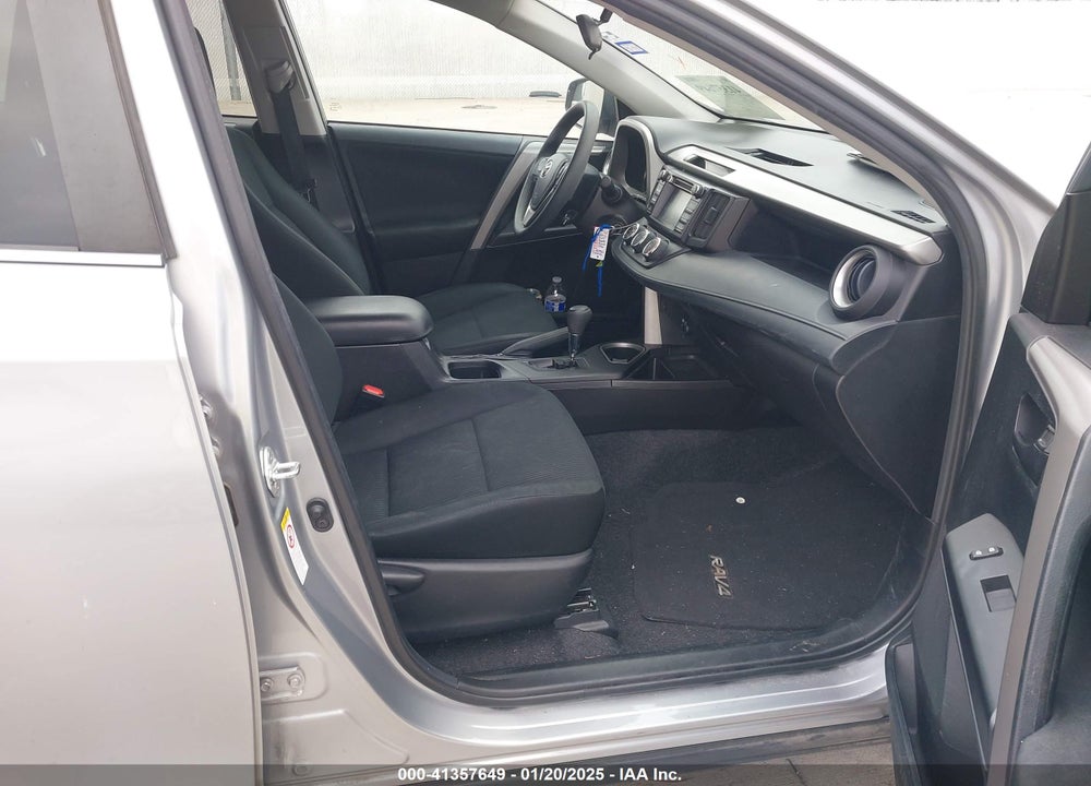 2018 TOYOTA RAV4 LE VIN: 2T3ZFREV6JW423421