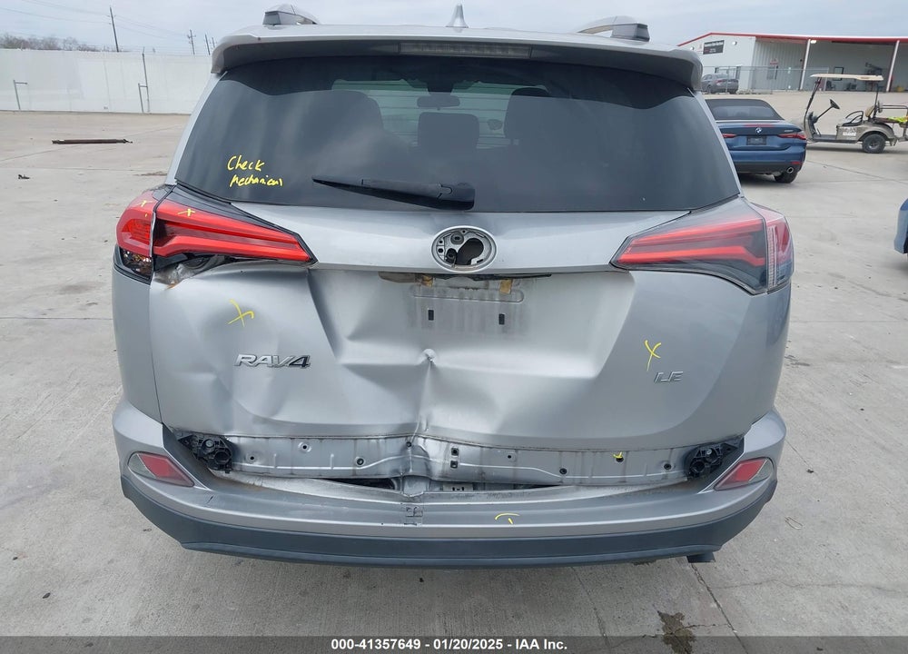 2018 TOYOTA RAV4 LE VIN: 2T3ZFREV6JW423421