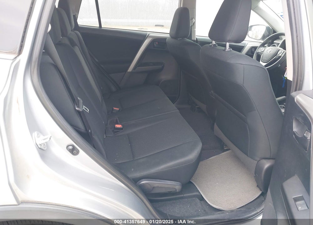 2018 TOYOTA RAV4 LE VIN: 2T3ZFREV6JW423421