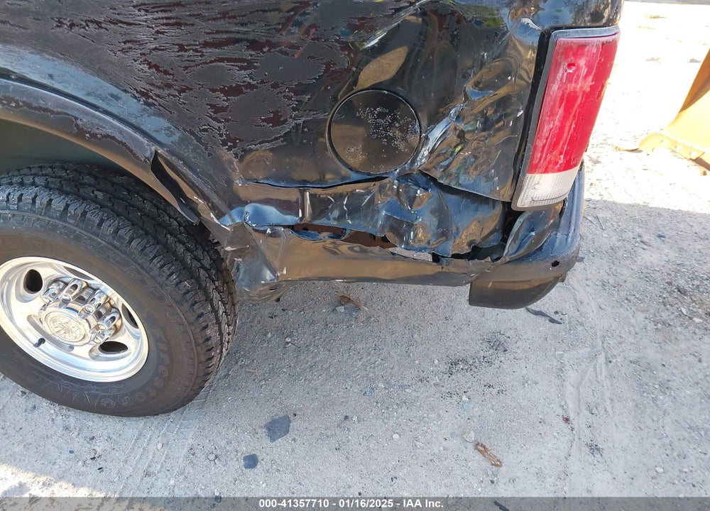 2001 FORD EXCURSION LIMITED VIN: 1FMNU43S71ED72806