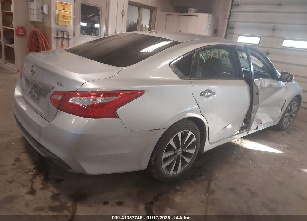 2017 NISSAN ALTIMA VIN: 1N4AL3AP6HC200888