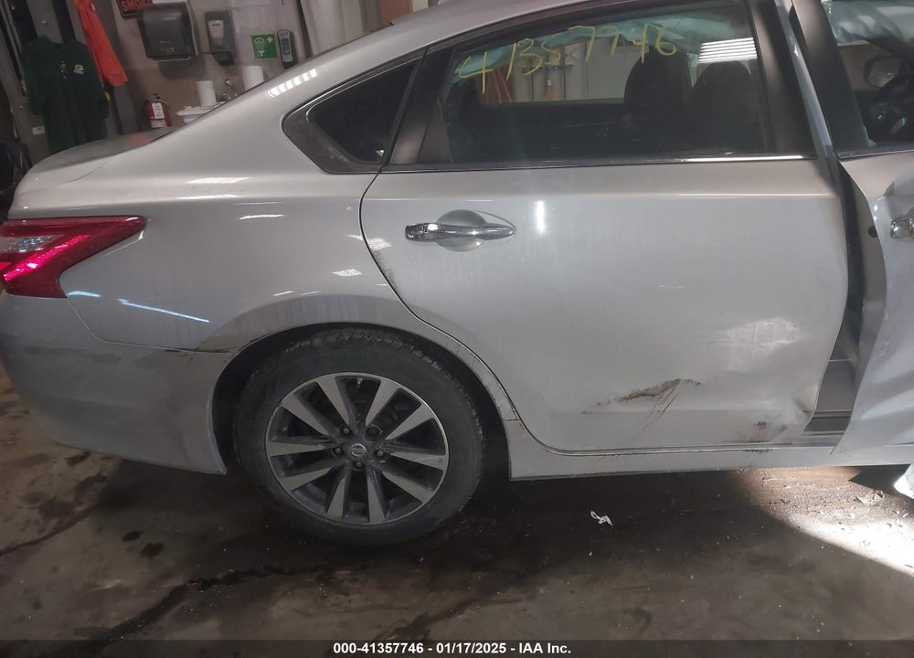 2017 NISSAN ALTIMA VIN: 1N4AL3AP6HC200888