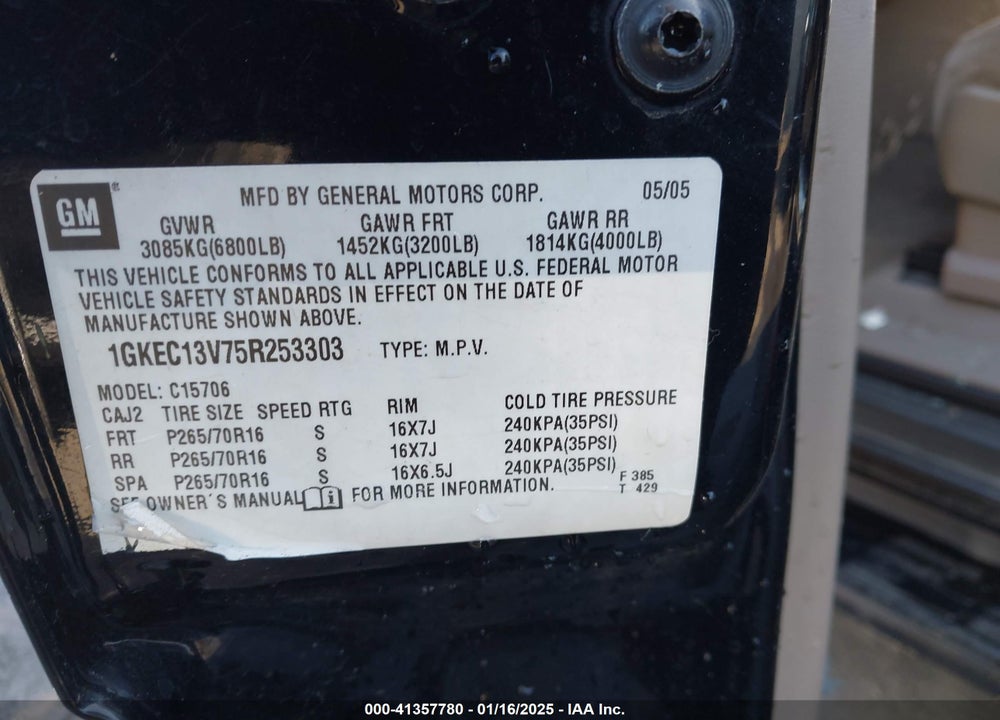 2005 GMC YUKON SLE VIN: 1GKEC13V75R253303