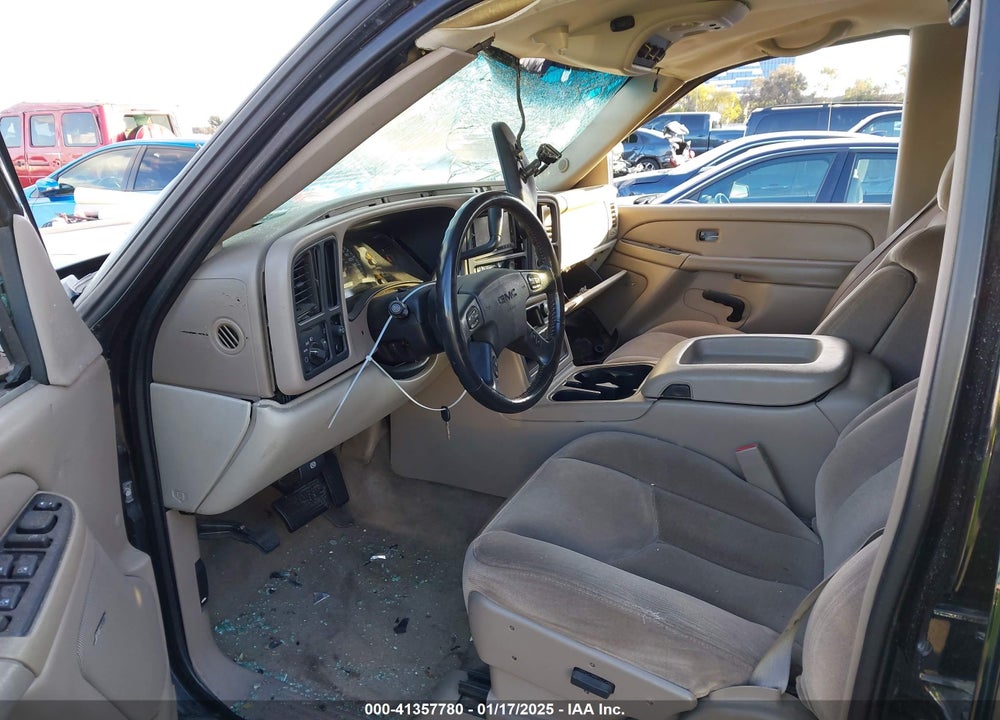 2005 GMC YUKON SLE VIN: 1GKEC13V75R253303