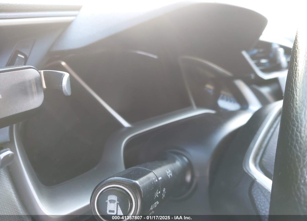 2018 HONDA CIVIC SEDAN VIN: 2HGFC2F75JH579275