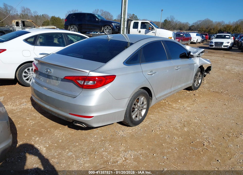 2015 HYUNDAI SONATA VIN: 5NPE24AF3FH181679