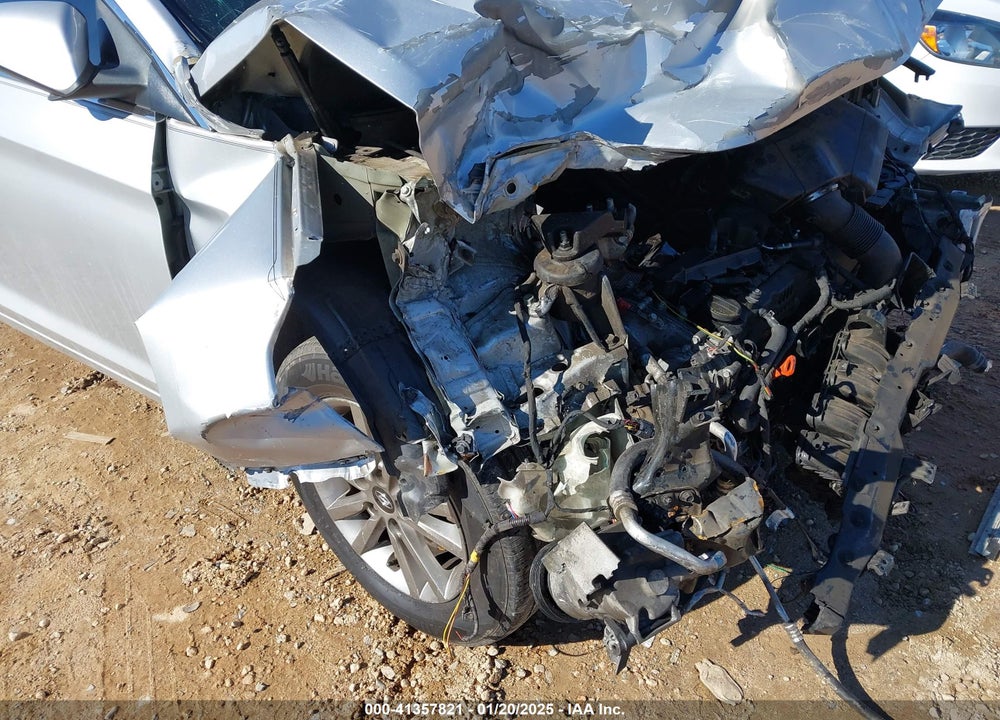 2015 HYUNDAI SONATA VIN: 5NPE24AF3FH181679