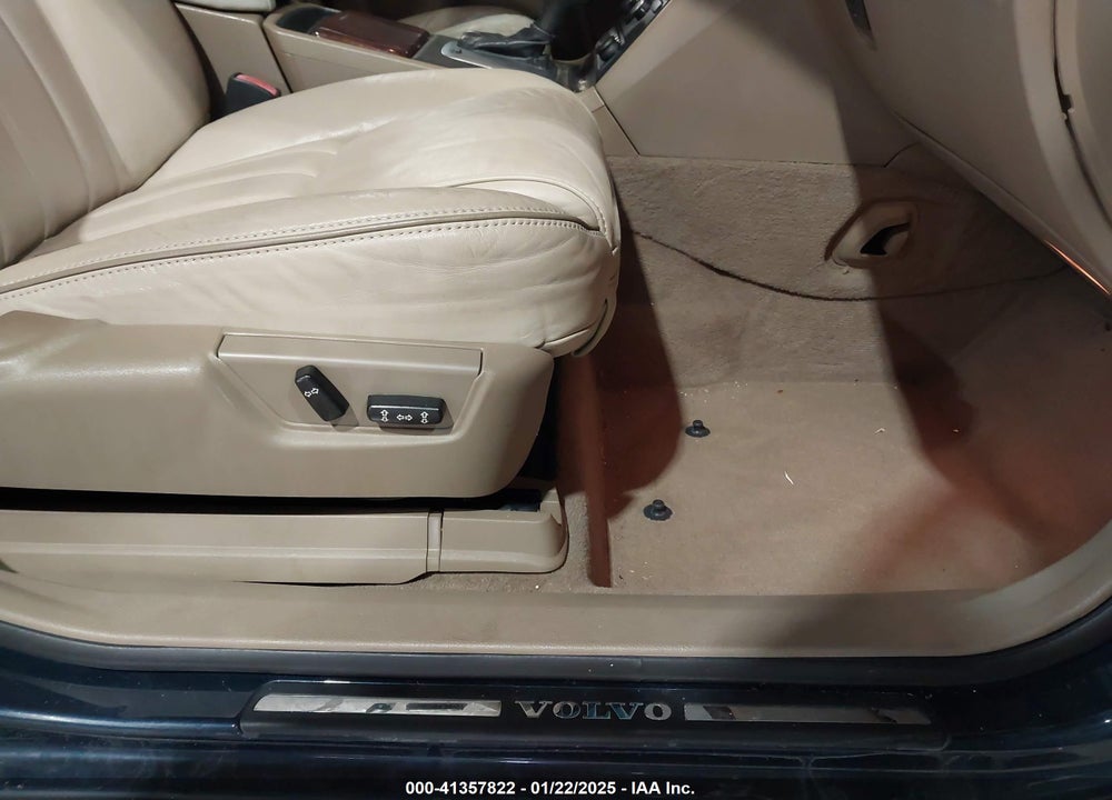 2013 VOLVO XC90 3.2/3.2 PLATINUM/3.2 PREMIER PLUS VIN: YV4952CYXD1638209
